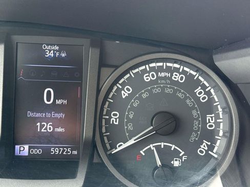 Used 2019 Toyota Tacoma TRD Sport image 14