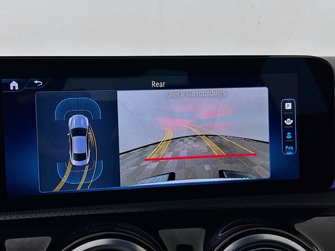 Used 2025 Mercedes-Benz CLA 250 4MATIC image 13