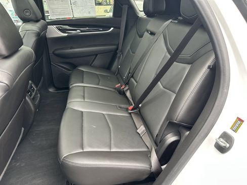 Certified 2022 Cadillac XT5 Premium Luxury w/ LPO, Floor Liner Package image 22