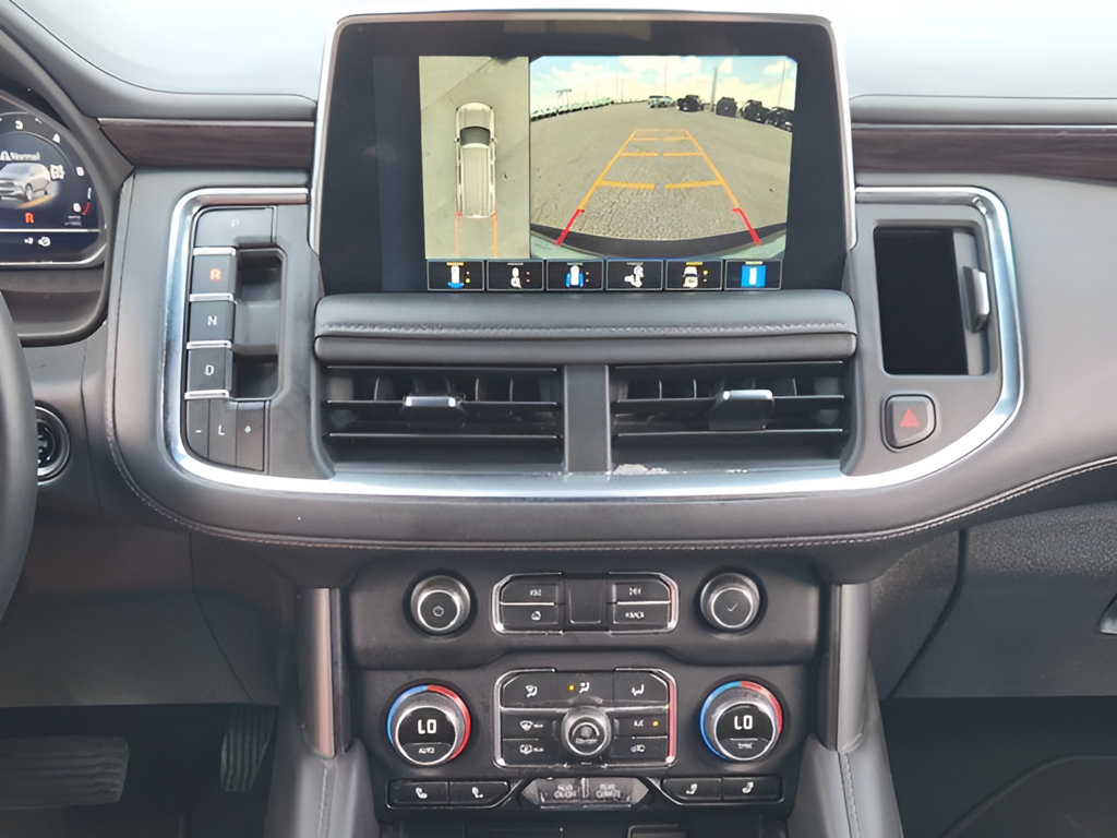 Used 2024 Chevrolet Tahoe Z71 w/ Luxury Package AWD/4WD image 26