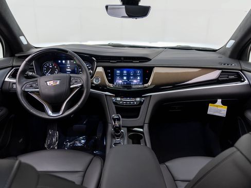 Certified 2025 Cadillac XT6 Premium Luxury w/ Platinum Package AWD/4WD image 11