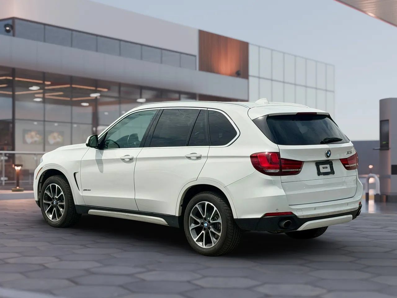 Used 2017 BMW X5 xDrive35i AWD/4WD image 6