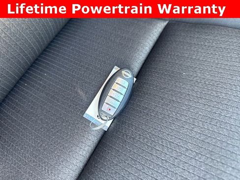 Used 2024 Nissan Altima 2.5 SV image 5