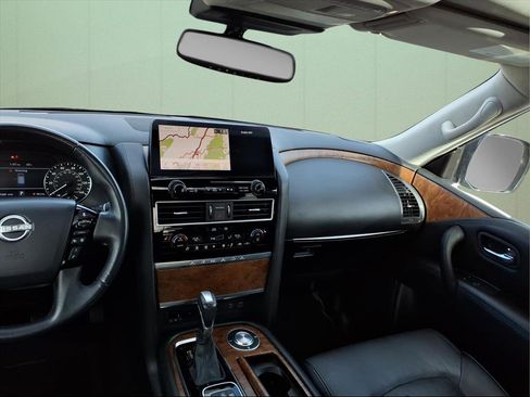 Used 2023 Nissan Armada SL w/ Captain's Chairs Package image 10