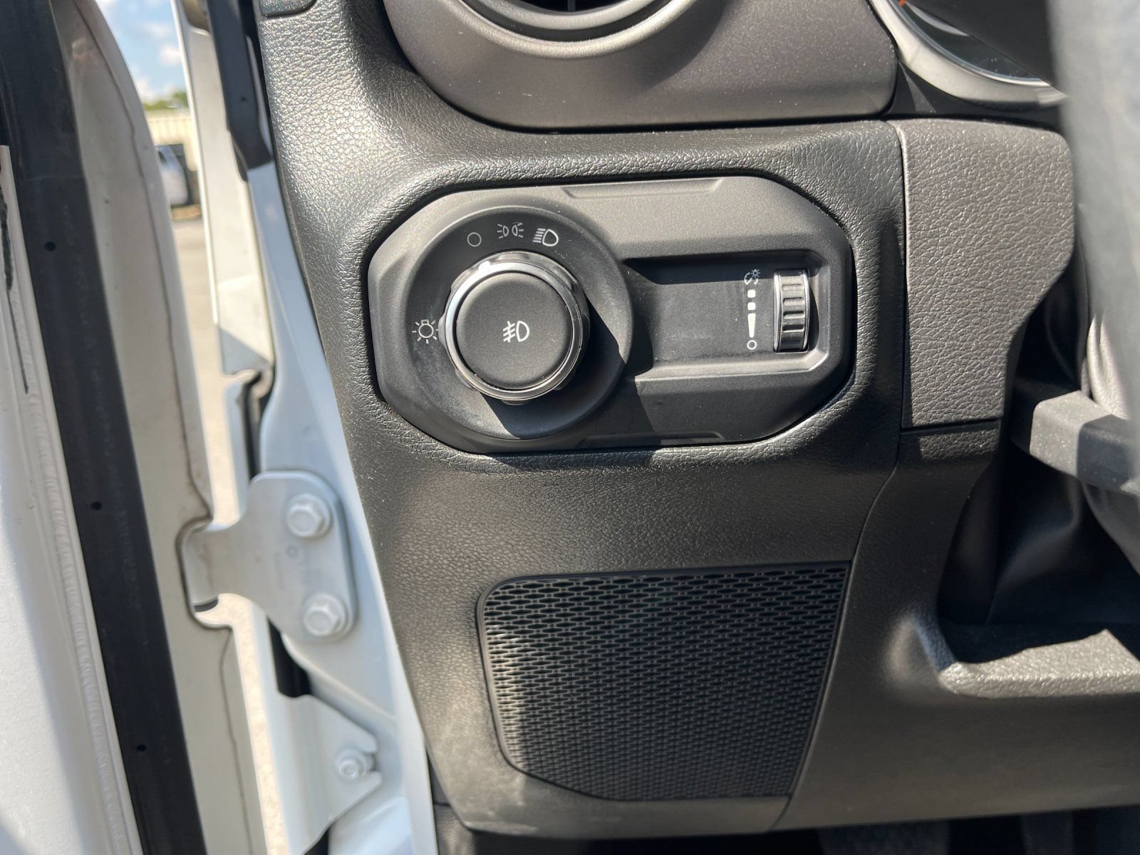 Used 2023 Jeep Wrangler Unlimited Sport AWD/4WD image 31