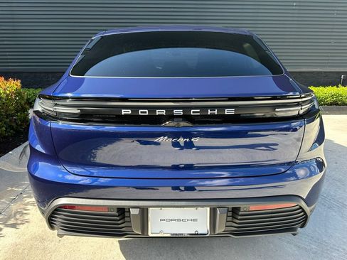 New 2026 Porsche Macan 4 Electric AWD/4WD image 12