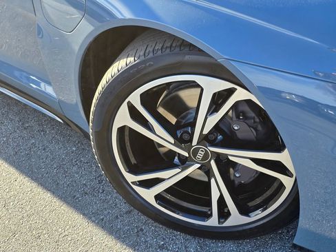 Used 2024 Audi e-tron GT Premium Plus image 29