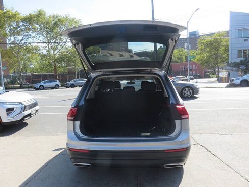 Used 2019 Volkswagen Tiguan SE w/ Panoramic Sunroof Package AWD/4WD image 25