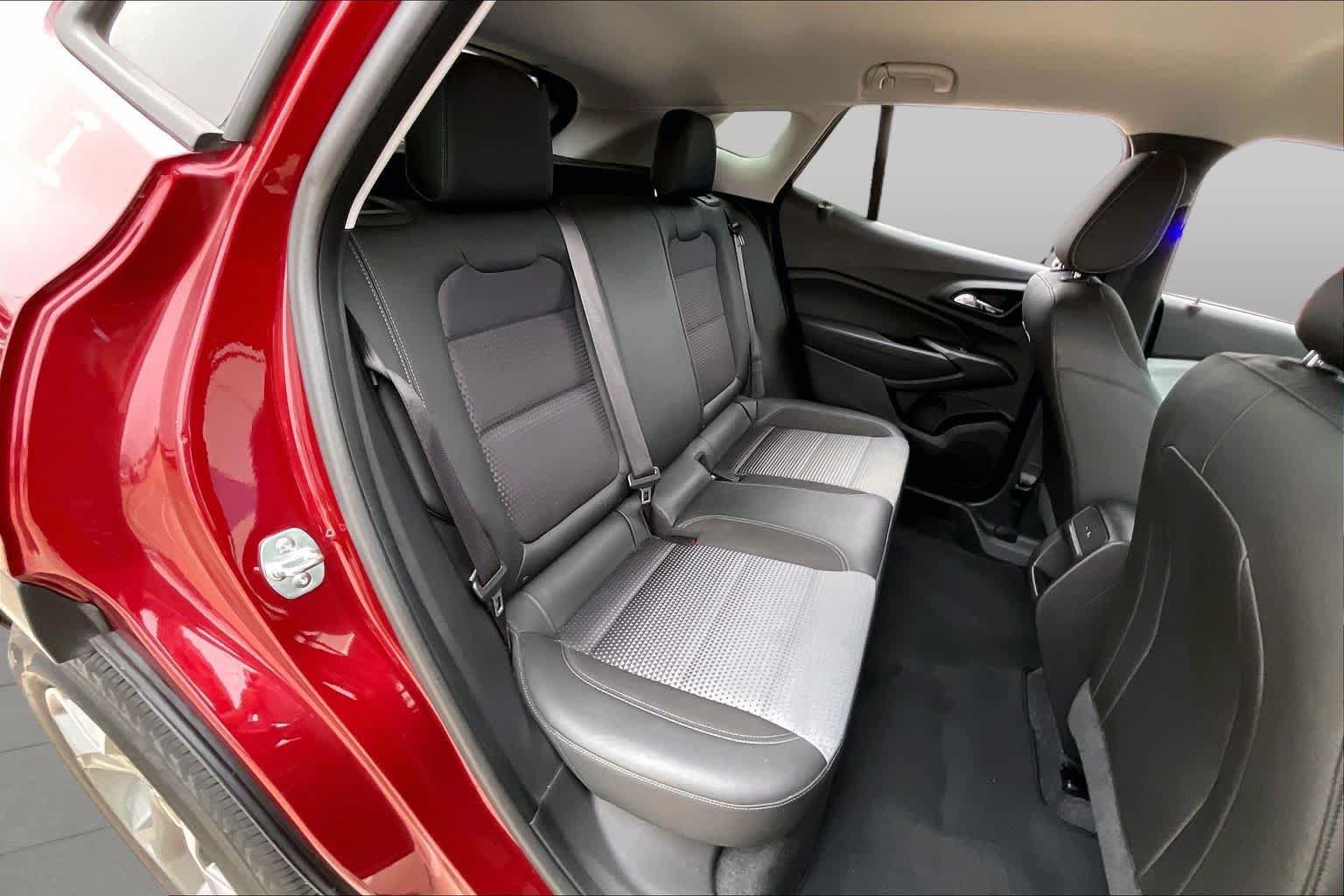 Used 2024 Chevrolet Trax LT w/ Driver Confidence Package FWD image 18