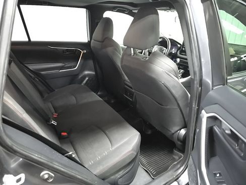 Used 2021 Toyota RAV4 Prime SE AWD/4WD image 18