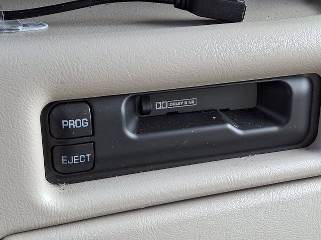 Used 2002 GMC Yukon SLT AWD/4WD image 25