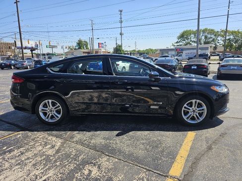 Used 2018 Ford Fusion S FWD image 4