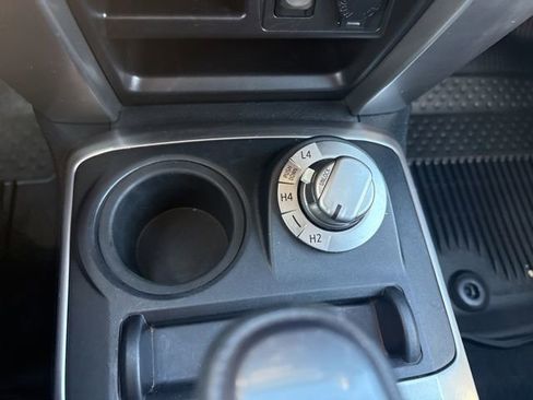 Used 2017 Toyota 4Runner SR5 Premium image 24