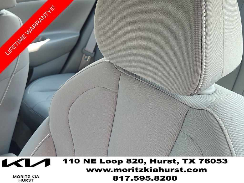 Used 2023 Hyundai Elantra Blue FWD image 19