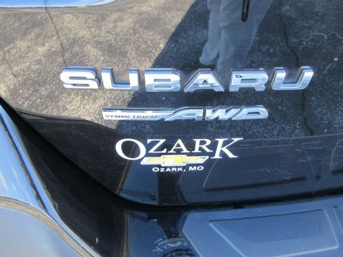 Used 2021 Subaru Outback Touring w/ Popular Package #2 image 12