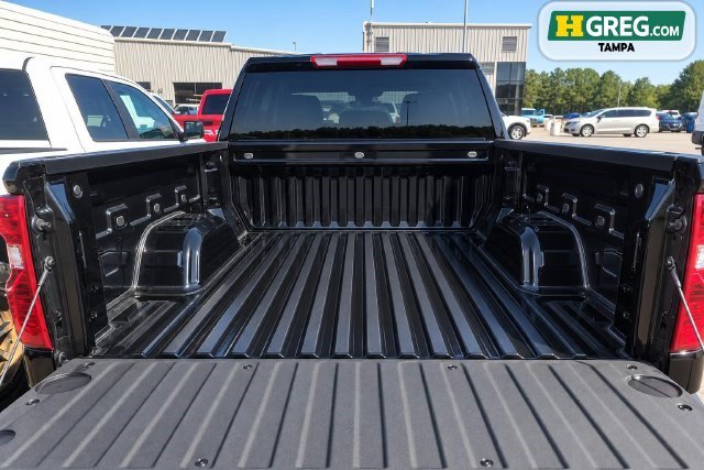 Used 2024 Chevrolet Silverado 1500 LT AWD/4WD image 17