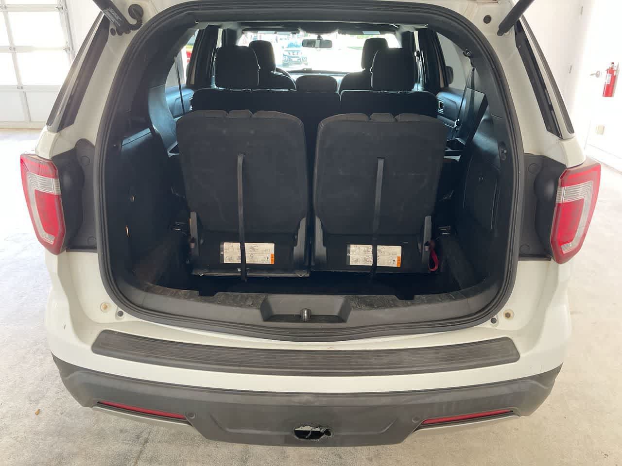 Used 2019 Ford Explorer XLT w/ Equipment Group 201A AWD/4WD image 24