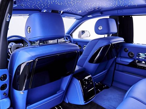 Used 2024 Rolls-Royce Phantom Sedan w/ The Phantom Package RWD image 58