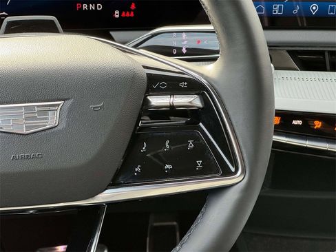 Certified 2025 Cadillac Optiq Luxury 2 w/ LPO, Floor Liner Package image 34