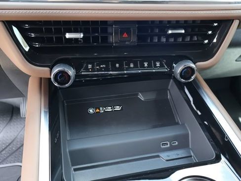 New 2026 Chevrolet Tahoe High Country AWD/4WD image 29
