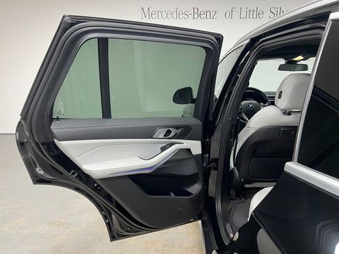 Used 2023 BMW X5 xDrive40i w/ Premium Package image 23