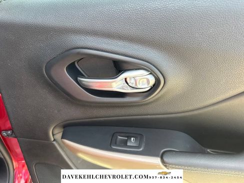 Used 2017 Jeep Cherokee High Altitude AWD/4WD image 47