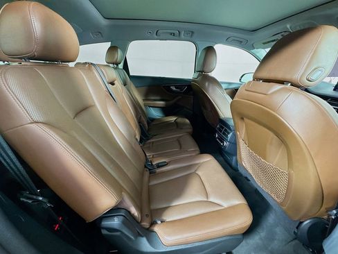 Used 2017 Audi Q7 3.0T Prestige image 34