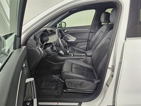 Used 2023 Audi Q3 2.0T Premium image 24