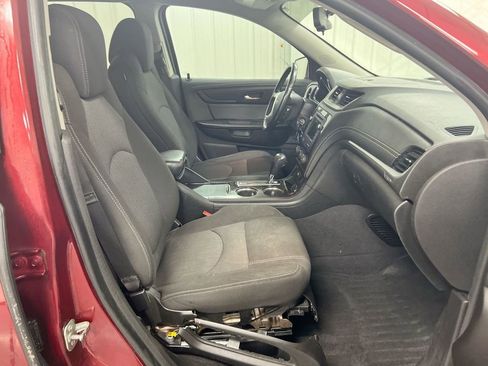 Used 2016 Chevrolet Traverse LT image 21