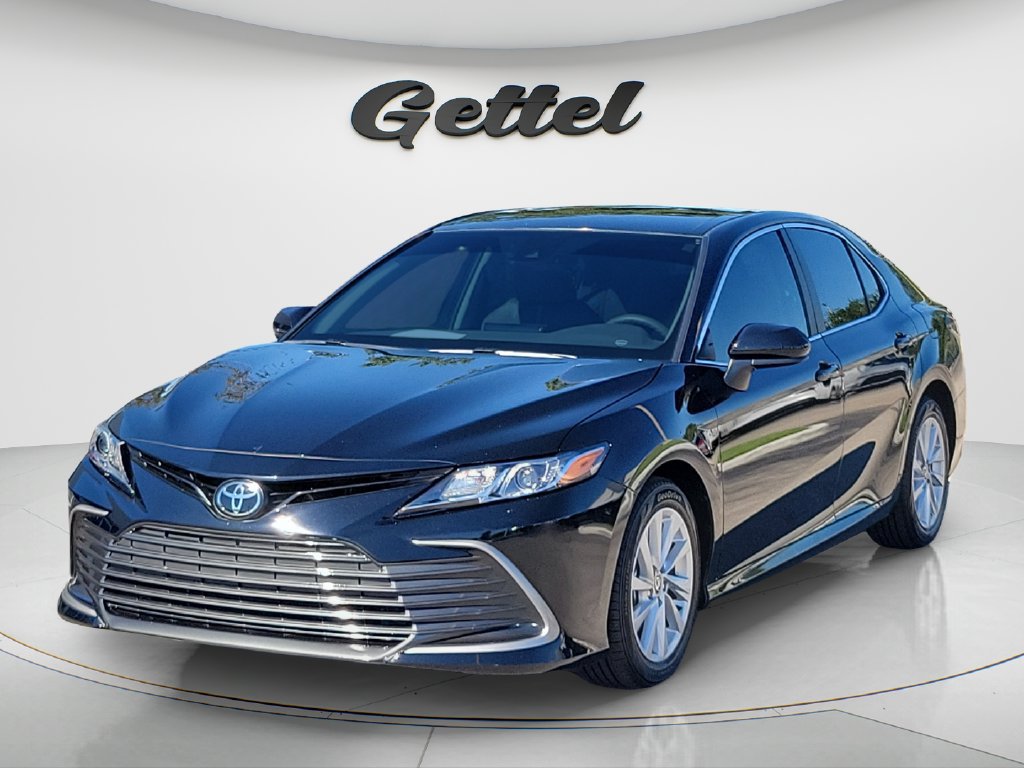 Used 2024 Toyota Camry LE FWD image 1