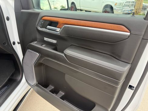Used 2023 GMC Sierra 1500 Denali w/ Denali Reserve Package image 17