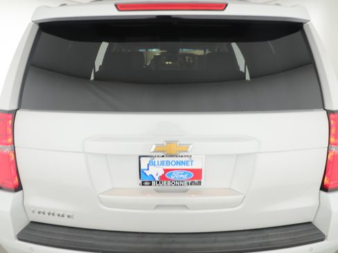 Used 2019 Chevrolet Tahoe LT w/ LT Signature Package image 4