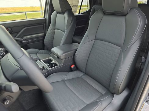 New 2025 Toyota 4Runner TRD Off-Road Premium image 15