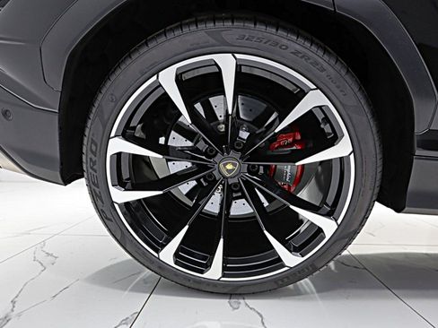 Used 2024 Lamborghini Urus S AWD/4WD image 52