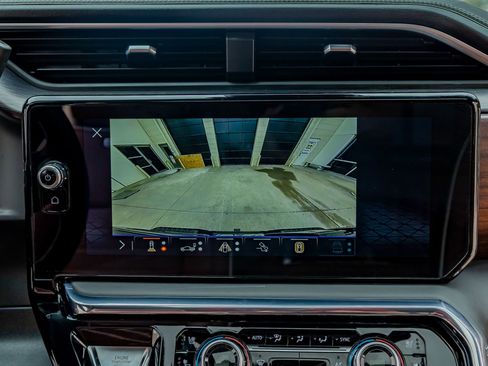 Used 2025 GMC Sierra 2500 Denali Ultimate image 26