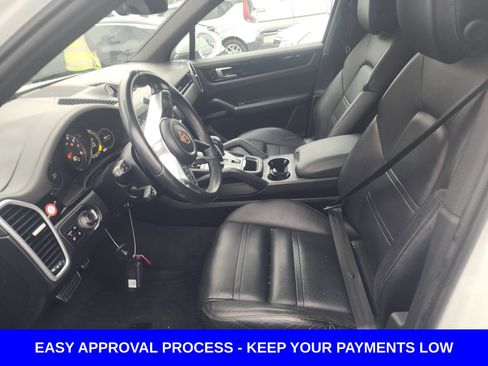 Used 2019 Porsche Cayenne S image 13
