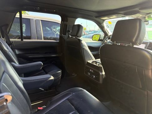 Used 2020 Ford Expedition XLT w/ Equipment Group 202A AWD/4WD image 6