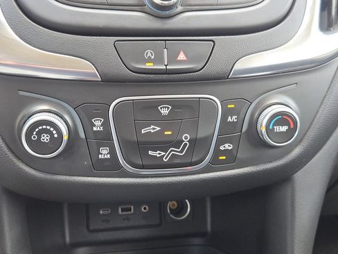 Used 2022 Chevrolet Equinox LT FWD image 20