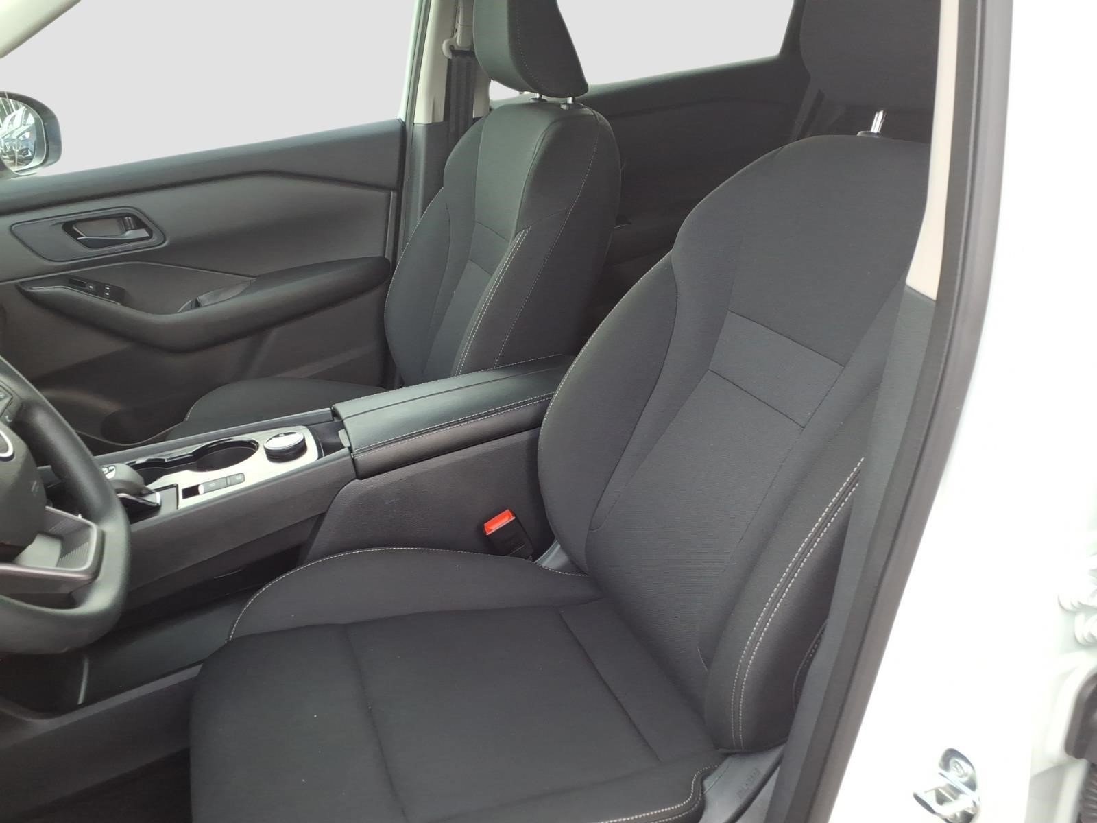 Used 2026 Nissan Rogue S AWD/4WD image 12