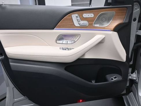 Certified 2026 Mercedes-Benz GLS 450 4MATIC image 20