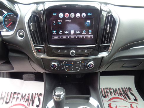 Used 2019 Chevrolet Traverse LT w/ LT Premium Package image 17