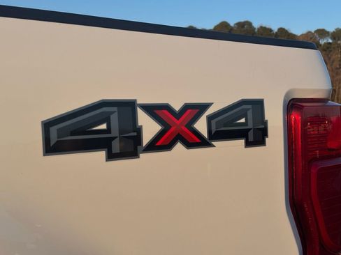 Used 2022 Ford F250 Lariat image 15