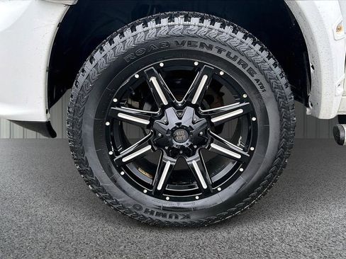 Used 2016 RAM 1500 Sport image 33