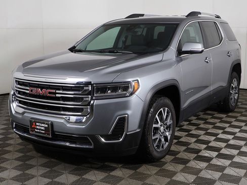 Used 2023 GMC Acadia SLE w/ Driver Convenience Package image 9