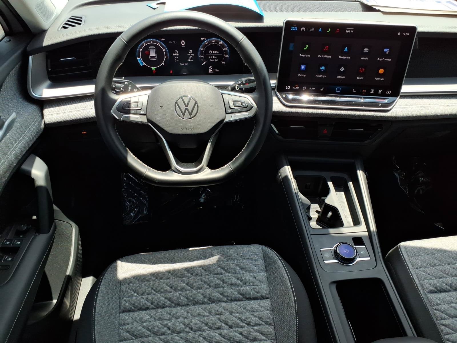 Certified 2025 Volkswagen Tiguan S FWD image 23