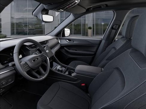 New 2025 Jeep Grand Cherokee L Laredo image 22