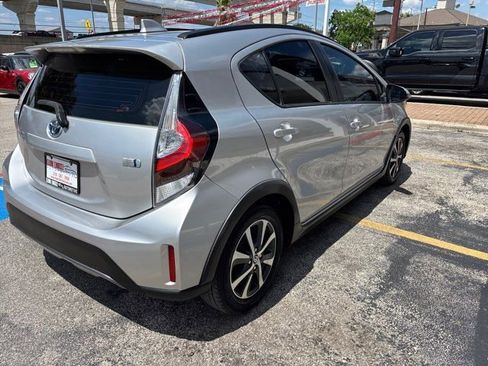 Used 2018 Toyota Prius C Two FWD image 5