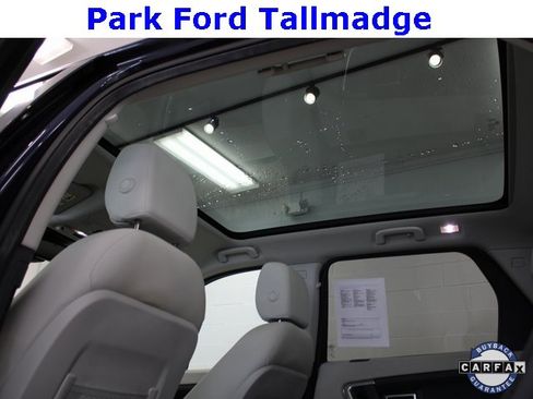 Used 2019 Land Rover Discovery Sport image 21