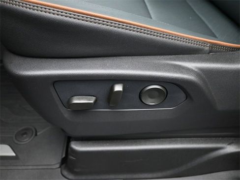 New 2026 GMC Yukon AT4 w/ AT4 Premium Plus Package image 9