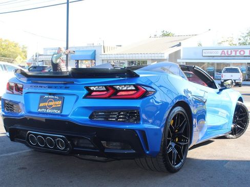 Used 2024 Chevrolet Corvette Z06 image 2